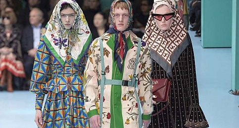Gucci'nin 1000 dolarlık Eşarp Defilesi