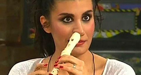 İrem Derici'ye Sordular Bakire misin?