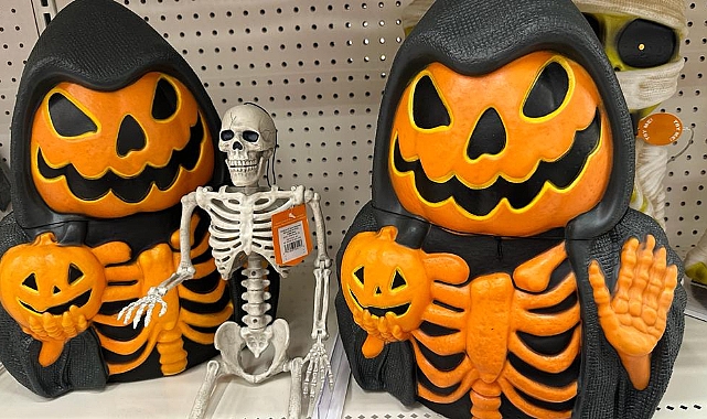 Halloween Kostümleri Tezgahlarda