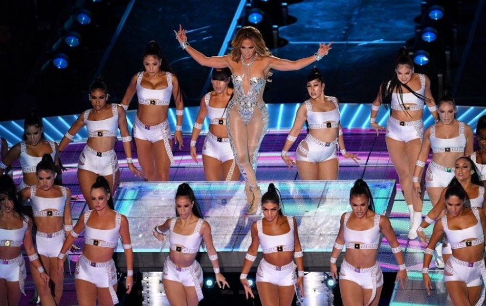 2020/02/1580705377_shakira34.jpg