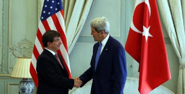 Davutoğlu, Kerry İle Paris'te Bir Araya Geldi