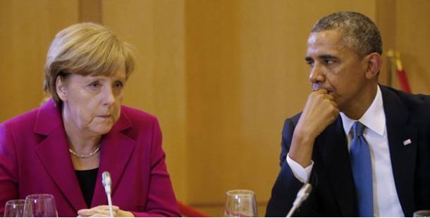 Obama, Merkel ile Ukrayna'yı görüştü