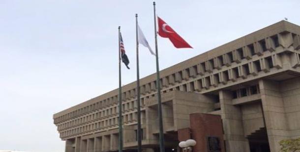 Boston’da Türk Bayrağı Göndere Çekildi