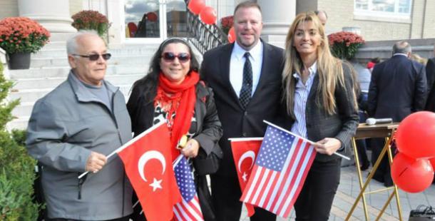 Türk bayrağı New Jersey'de göndere çekildi