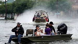 Houston'da Evlerinizi Terk edin uyarısı