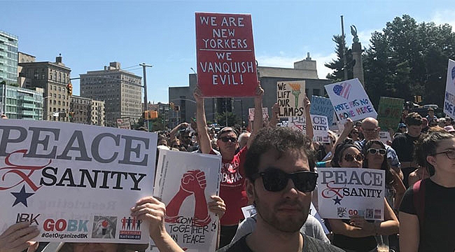 New York'ta Trump'a Karşı Gösteriler