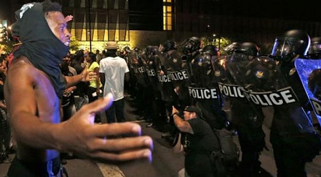 ABD'de polis şiddeti protestosu