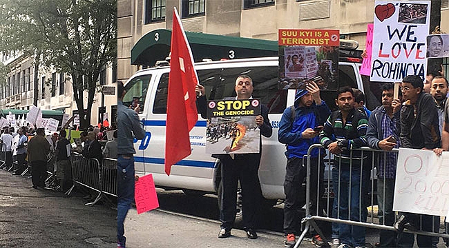 Burma'da Yaşanan Katliamlar Protesto Edildi
