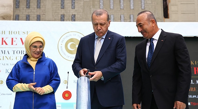 Erdoğan Türk Evinin Temeline İmza Attı