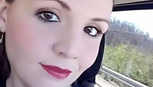 Öğrencilerine Çıplak Fotoğrafını Gönderiyordu...