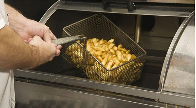 Ünlü fast food zinciri çalışanından 'patates' itirafı
