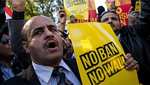 Beyaz Saray Önünde Ezan