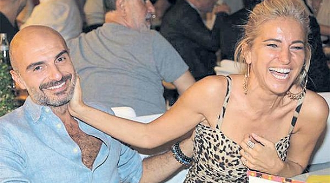 Burcu Esmersoy: Çevrem Çok Mutsuz