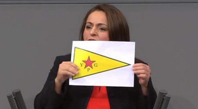 Alman meclisinde terör bayrağı!