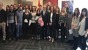 New York'taki Türk Öğrenciler Konsoloslukta