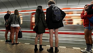 New York'ta Başlayan Metroda Pantolonsuz Eylemi