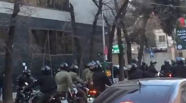 İran'da tarikat-güvenlik gücü çatışması!