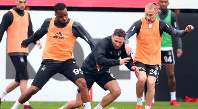 Beşiktaş'ta Bayern maçında oynamayanlar idman yaptı