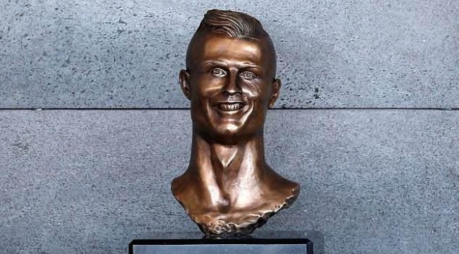 Cristiano Ronaldo'nun heykelini yeniden yaptı