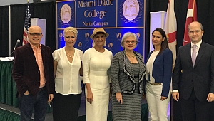 Miami Dade Üniversitesi Kadınlar günü Konferansı