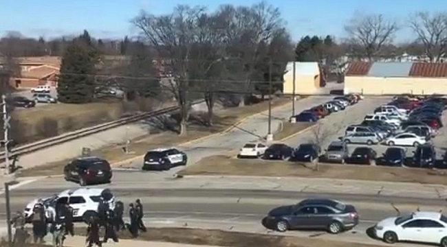 Student in custody after allegedly shooting parents at Central Michigan University dorm
