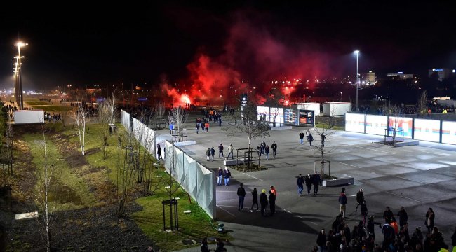 UEFA Lyon ve Marsilya'yı disiplin kuruluna sevk etti