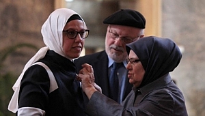 Ravza Kavakçı'dan Babasına: Maksadı Aştı