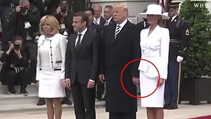 Trump'ın Eşi Yine Elini Tutmadı