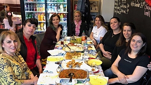 Amerikalı Türk Kadınlardan Mother's Day