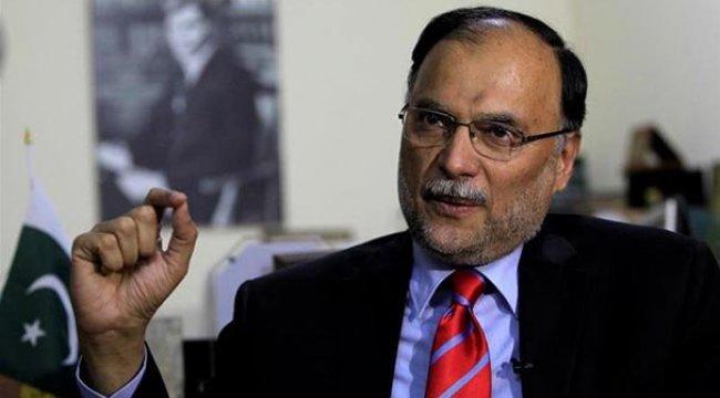 Pakistan İçişleri Bakanı vuruldu!