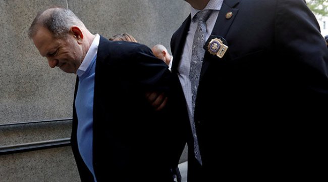 Tecavüzle suçlanan Harvey Weinstein'e 25 yıl hapis