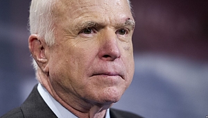 Senatör John McCain Vefat Etti