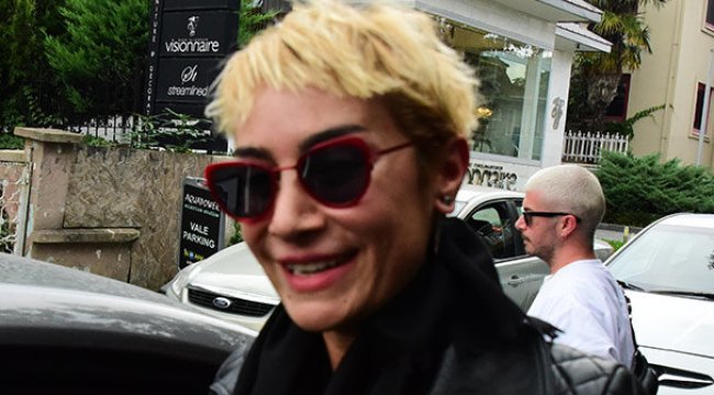 Evlilik sorusu Sıla'yı gülümsetti