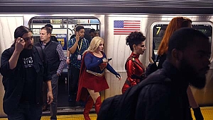 New York Metrosunda İlginç Kareler...