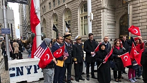 New York'ta Türk Bayrağı Dalgalandı