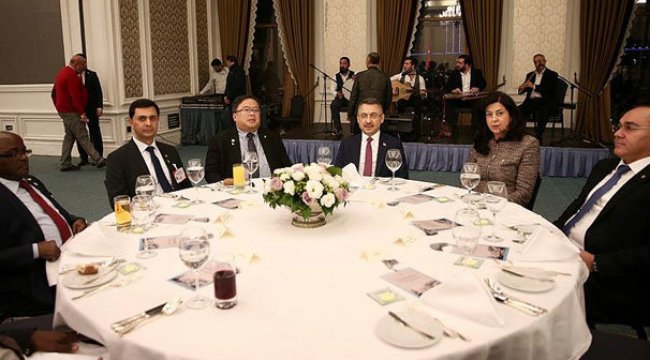Fuat Oktay 34. İSEDAK Toplantısına katılanlar onuruna yemek verdi