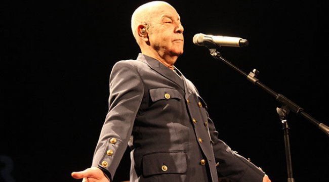 Mazhar Alanson’dan 'papağan' çıkışı!