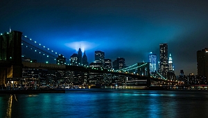 New York'ta Gizemli Mavi Işığın Sırrı