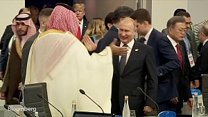 Prens Selman ile Putin'in Çak Tokalaşması