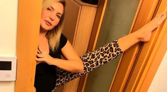 Seda Akgül'ün bacak pozu olay oldu!