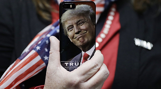 Trump'a bir darbede Sosyal Medya direktöründen