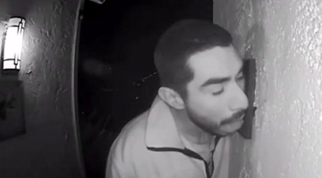 ABD Polisi Kapı Zilini Yalayan Adamı Arıyor