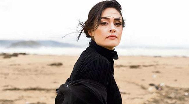 Esra Bilgiç  Töre,  Londra  yolcusu