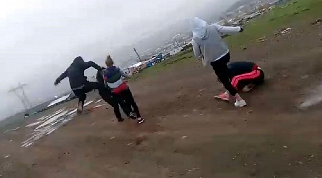 Kızları Dağa Kaldırıp Dövdüler