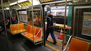 New York Metrosu Yılbaşında Bomboş
