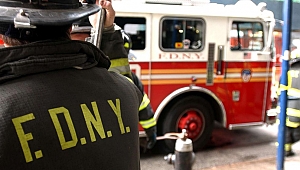 New York'ta 3 Gün Asansörde Mahsur Kaldılar