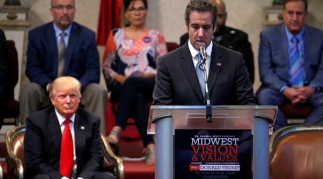 'Trump, eski avukatı Cohen'i Kongre'de yalan ifade vermeye teşvik etti'