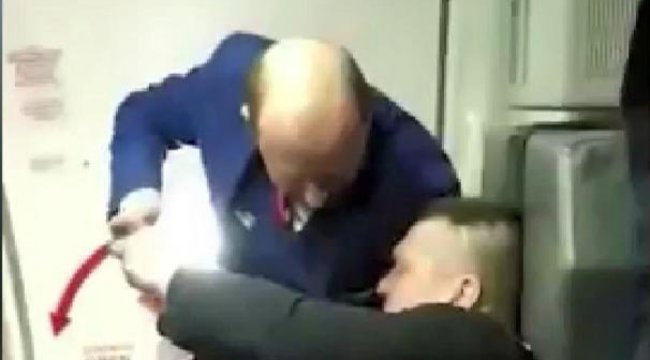 Uçakta korku dolu anlar! Acil iniş yapmak zorunda kaldılar