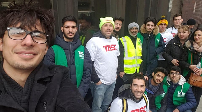 New Yorklu Türkler Evsizlere Yemek Dağıttı