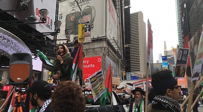 Times Square'de İsrail Protestosu